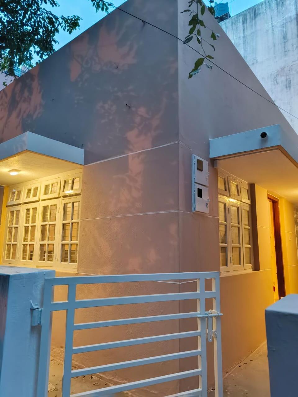 Homestayz Crown Bangalore Esterno foto