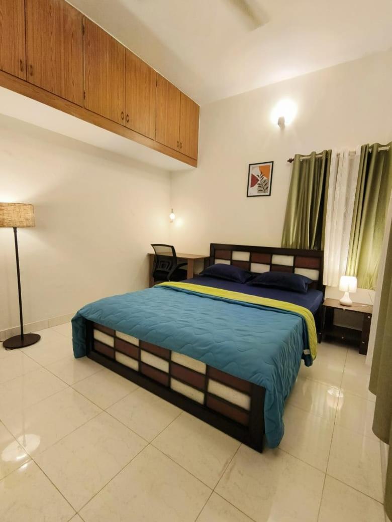 Homestayz Crown Bangalore Esterno foto
