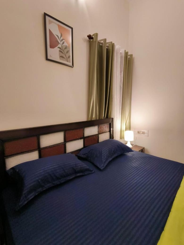 Homestayz Crown Bangalore Esterno foto