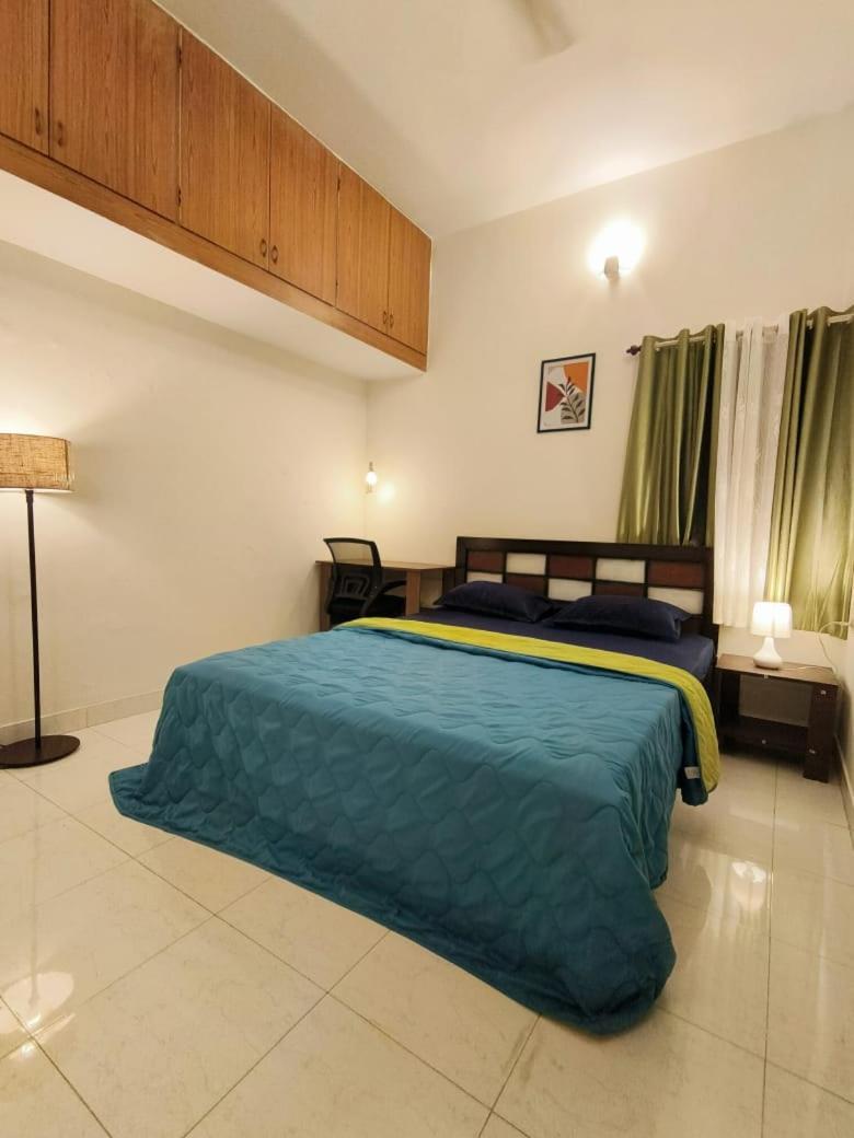 Homestayz Crown Bangalore Esterno foto