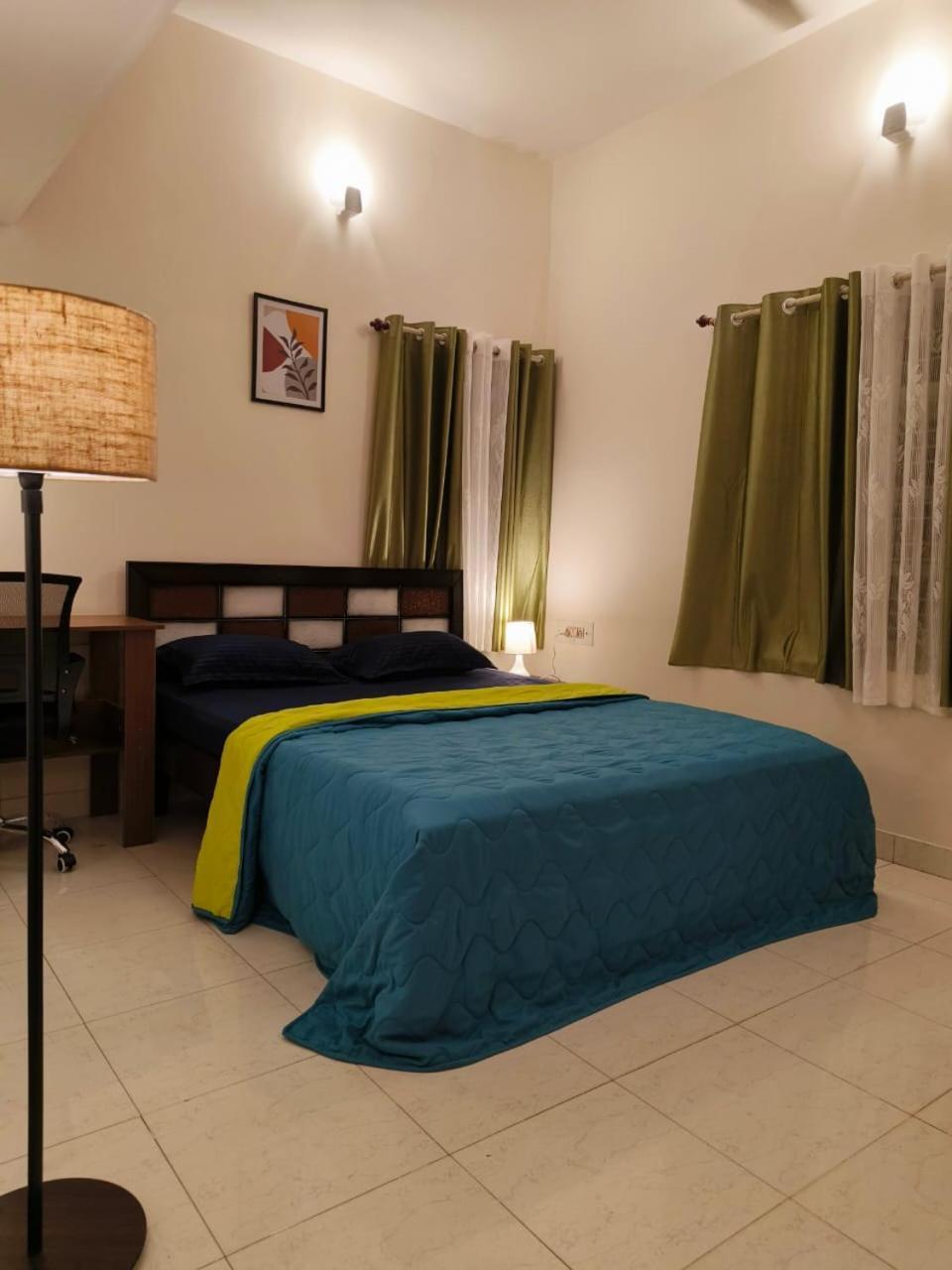 Homestayz Crown Bangalore Esterno foto