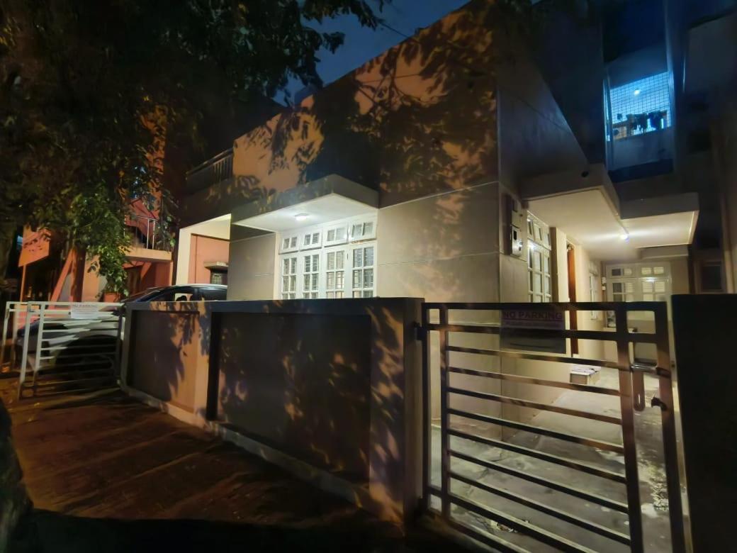 Homestayz Crown Bangalore Esterno foto